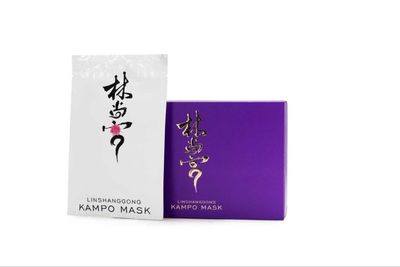 光影交织的肌肤奥秘 化妆品面膜拍摄艺术探索